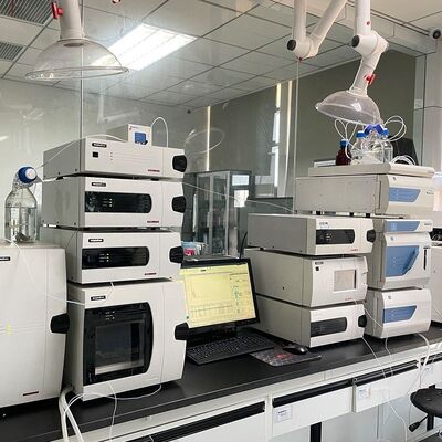 Jakość Ustawienie rytmu testowego Czas testu 1800 sekund Detektor nieszczelności przy różnicy ciśnień z mocą roboczą AC 220 V zapewniającą wydajność fabryka